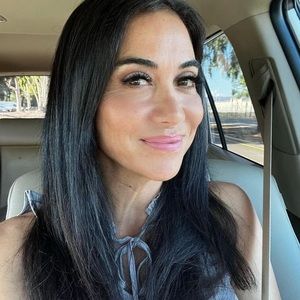 Meet your Posher, Gloria arlin